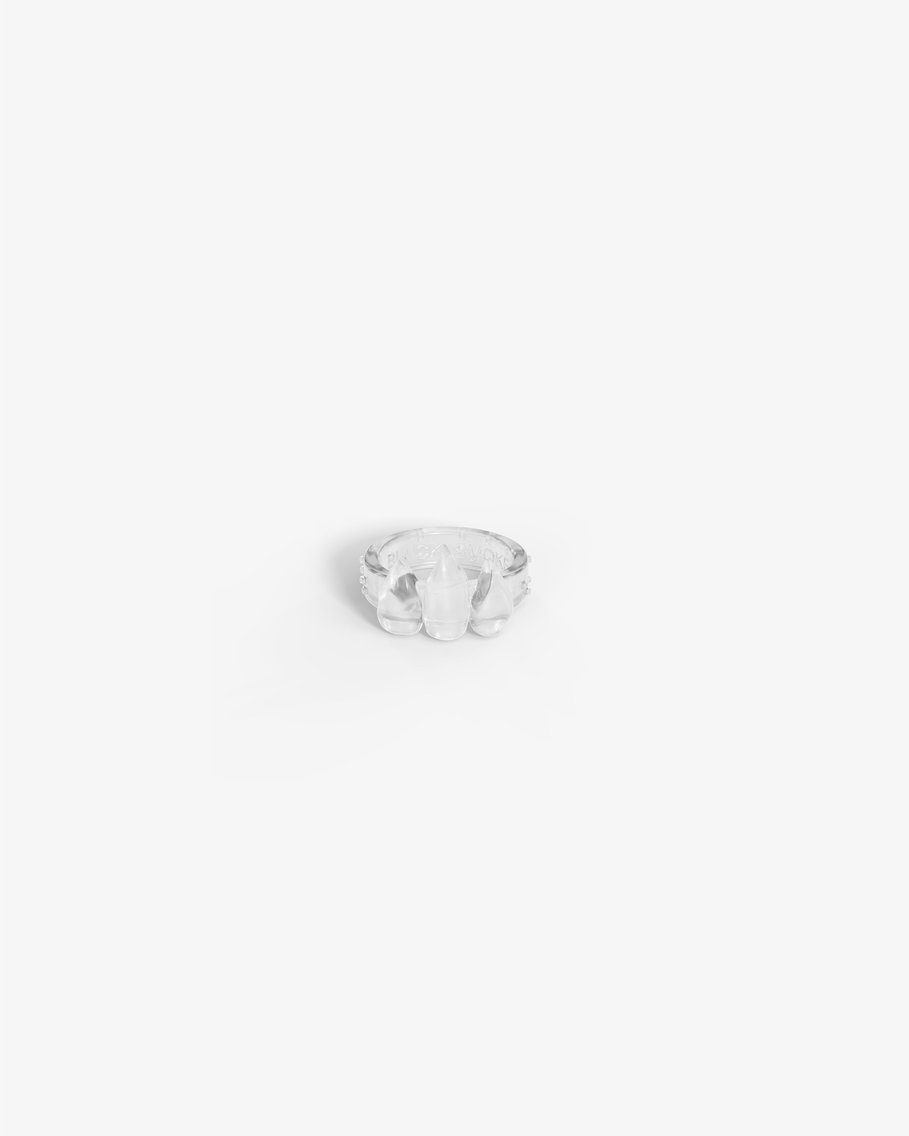 Clear Shiny Fang Ring – NAÏYO